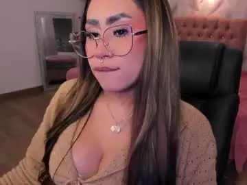 Chaturbate Live Porn of eveline_figeroa
