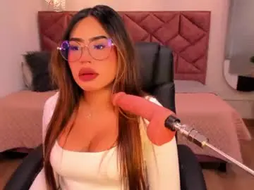 Chaturbate Watch Live Sex Cams of eveline_figeroa