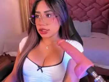 Chaturbate Nude Webcam of eveline_figeroa