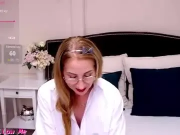 Chaturbate Nude Webcam of foxy_ramona