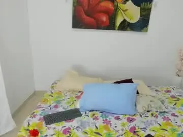 Chaturbate Nude Webcam of luna_hills15