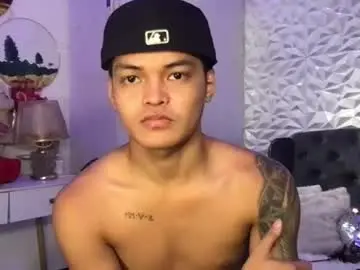 Chaturbate Adult Video Chat of asianhugescott