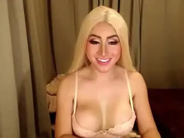 Chaturbate Adult Webcams of thequeenisback