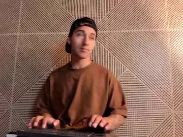 Chaturbate Watch Live Sex Cams of andyjoy_