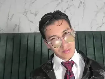 Chaturbate Live Sex Cam of andyjoy_