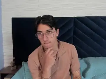 Chaturbate Live Porn of andyjoy_