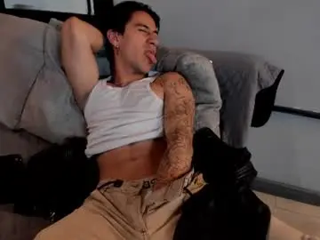 Chaturbate Nude Webcam of andyjoy_