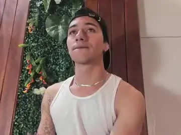 Chaturbate Watch Live Sex Cams of andyjoy_