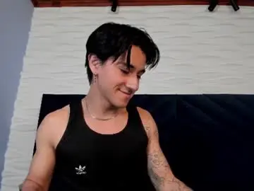 Chaturbate Adult Video Chat of andyjoy_