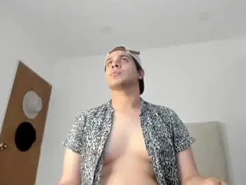 Chaturbate Live Sex of latin_boy_surprise