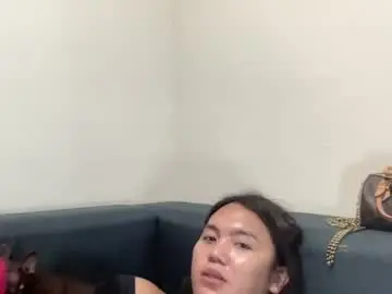 Chaturbate Free Live Porn of lucy_selfsucker