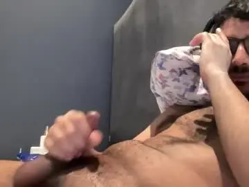 Chaturbate Live Sex Cam of thelargeman957