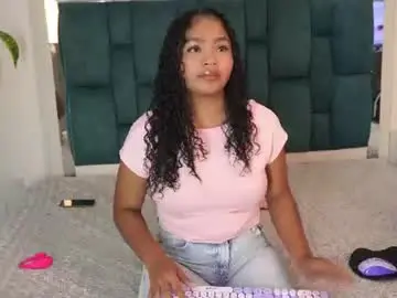 Chaturbate Live Sex Cam of aradia_01