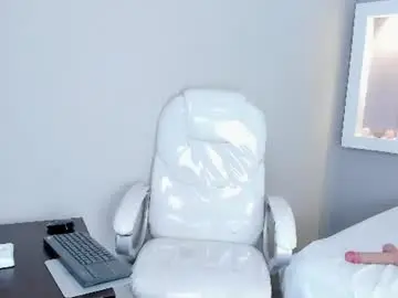 Chaturbate Live Sex Cam of hannah_teeen