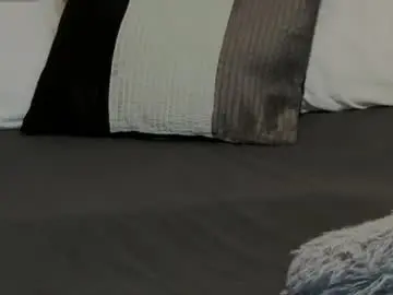 Chaturbate Live Sex Cam of adelledeep1