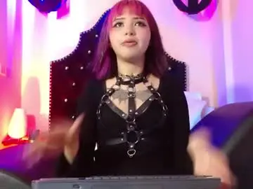 Chaturbate Live Sex Cam of ivey_red