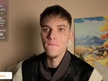 Chaturbate Live Sex Cam of robbinblaze_
