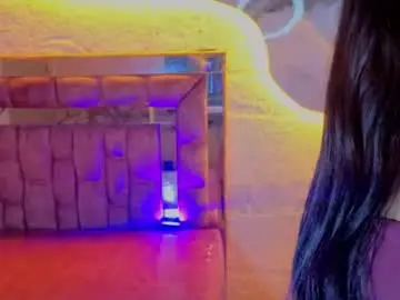 Chaturbate Free Porn Cam of adarasuri_v