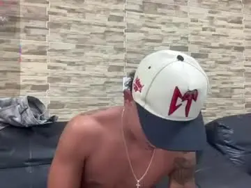 Chaturbate Free Porn Cam of bob_pettersonn