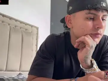 Chaturbate Free Porn Cam of bob_pettersonn