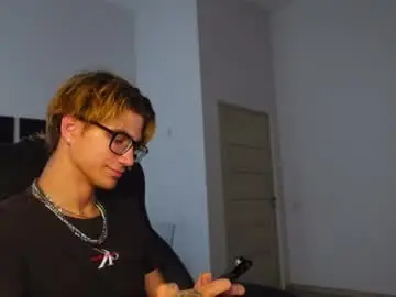 Chaturbate Best live sex cam show of denis_wu