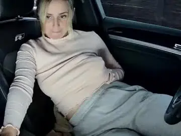 Chaturbate Sex Cam of georgiapeachgirl