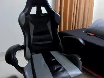 Chaturbate Live Sex Cam of ithan_hot