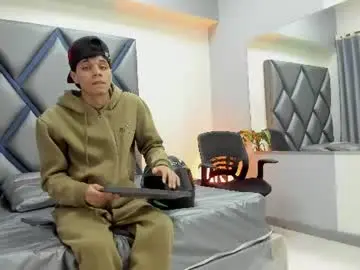 Chaturbate Live Porn of ithan_hot