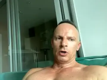 Chaturbate Live Sex Cam of bigmuscles24