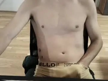 Chaturbate Nude Webcam of goldnic_10