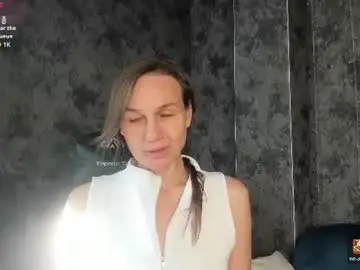Chaturbate Nude Webcam of lillian_white1