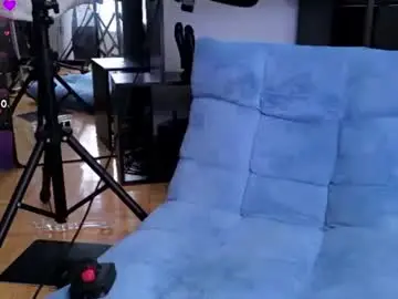 Chaturbate Live Sex Cam of strawberryyfoxie