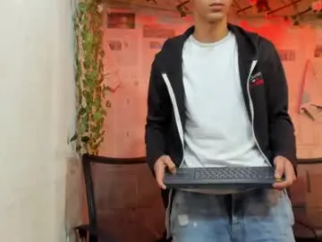 Chaturbate Live Sex of alexandluke1