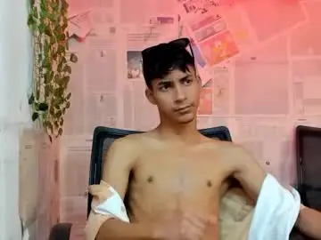 Chaturbate Adult Webcam of alexandluke1
