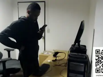 Chaturbate Live Sex Cam of masterdomfuck