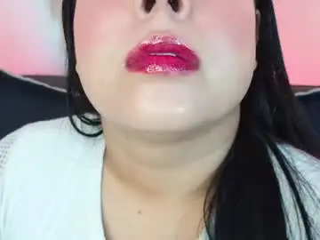 Chaturbate Nude Webcam of bella_saint33