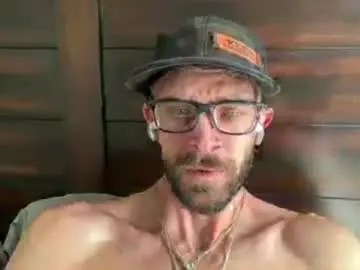 Chaturbate Live Porn of hungrunner24