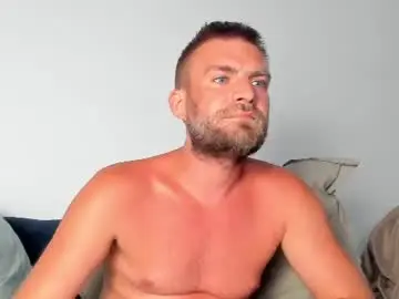 Chaturbate Live Sex Cam of 10in_deluxe