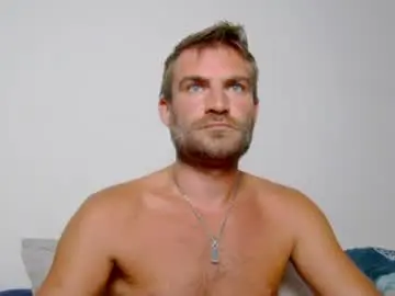 Chaturbate Sex Cam of 10in_deluxe