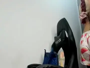 Chaturbate Adult Webcams of ariell_rose1