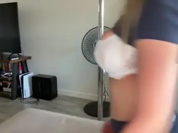 Chaturbate Live Porn of ava_petite_