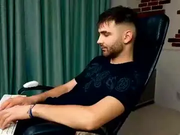 Chaturbate Live Sex Cam of kyloeast