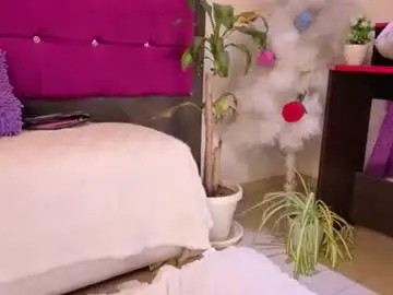 Chaturbate Adult Video Chat of zuli_28