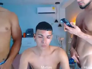 Chaturbate Live Sex of hotcrew_