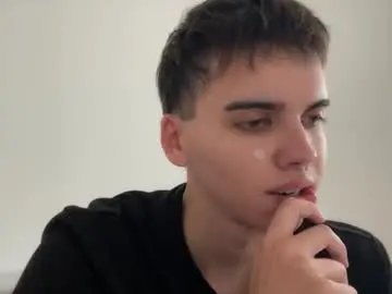 Chaturbate Free Porn Cam of axelraine_
