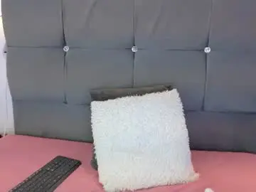Chaturbate Free Live Porn of miamackleyn_