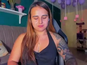 Chaturbate Sex Cam of evy_orange1
