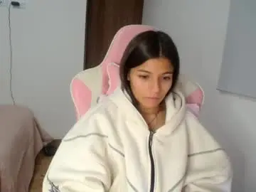 Chaturbate Live Sex Cam of _khloe_sweet