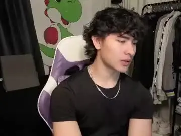 Chaturbate Live Sex Cam of j_u_p_i_t_e_r