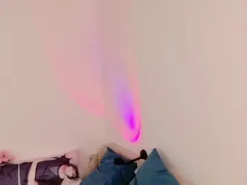 Chaturbate Free Porn Cam of pinkhornyprincess